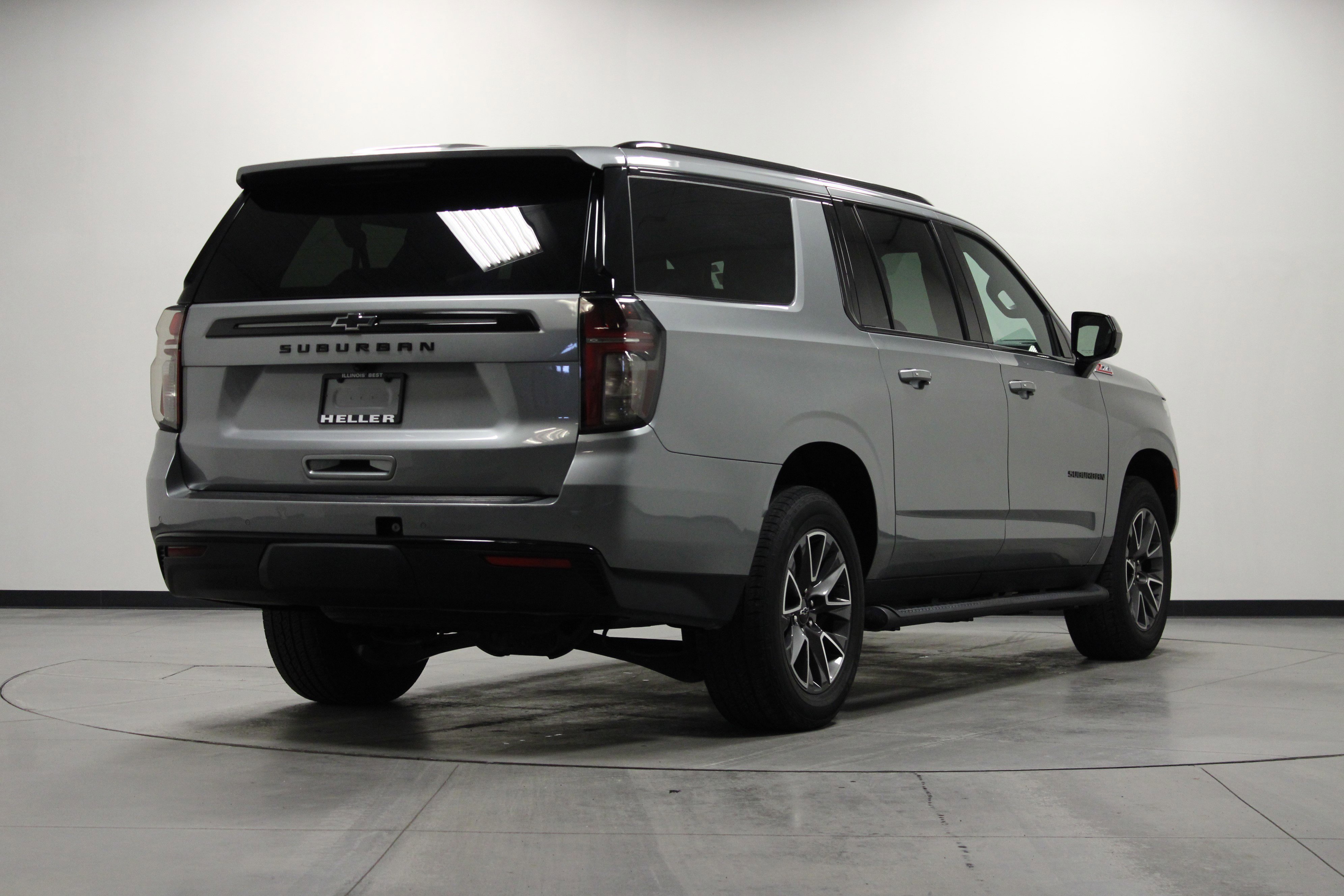 Used 2023 Sterling Gray Metallic Chevrolet Z71 image 4