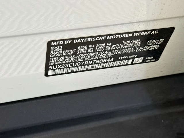 Used 2024 White BMW xDrive40i image 33
