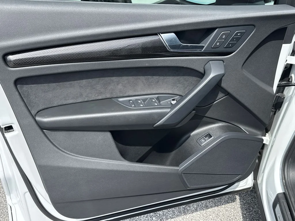 Used 2022  Audi Premium image 10