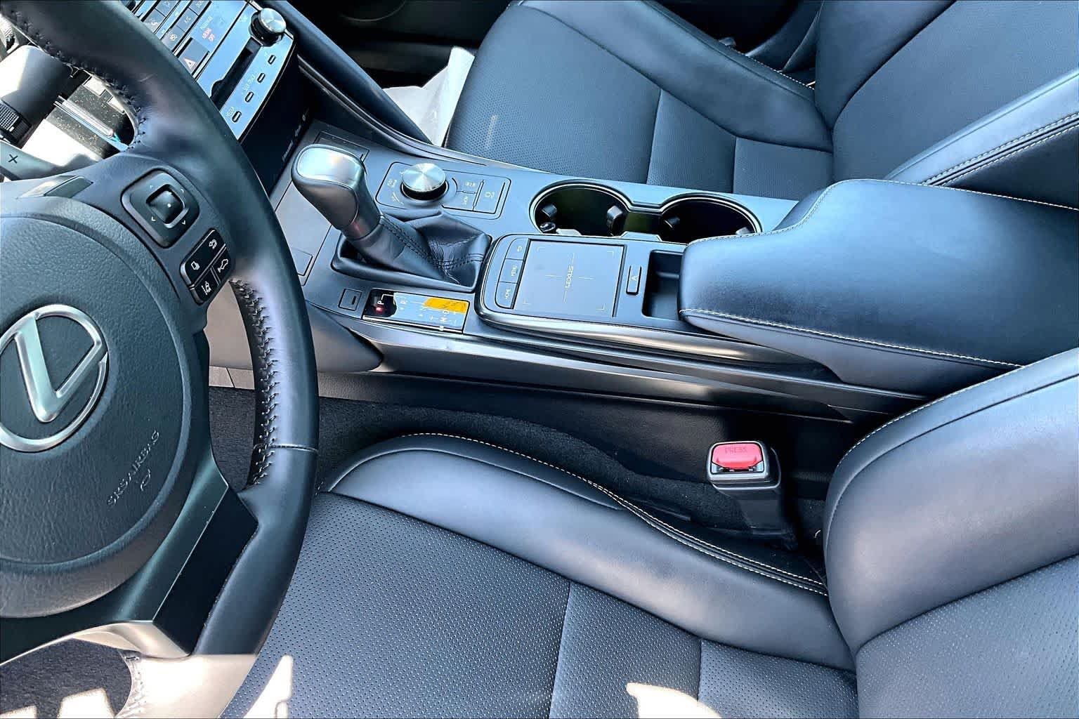 Certified Used 2024 Ultra White Lexus F SPORT Design image 17