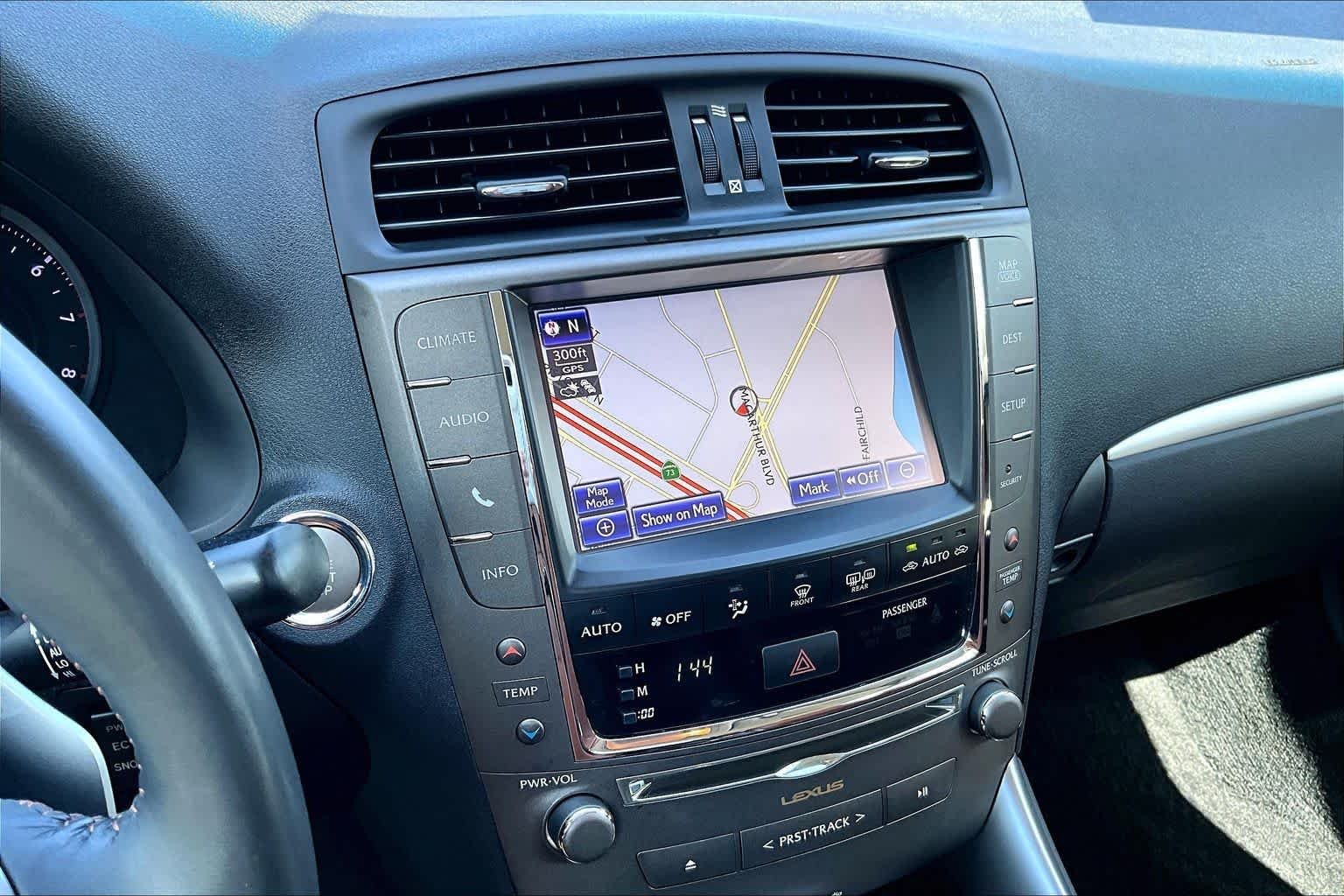 Used 2015 Starfire Pearl Lexus  image 6