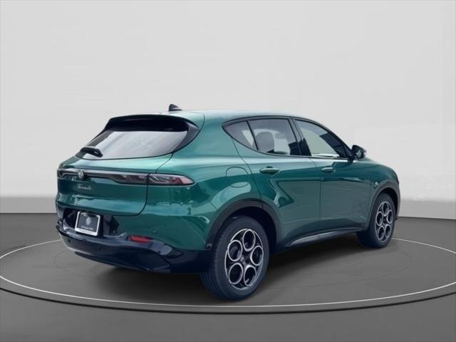 New 2025 Verde (Green) Fangio Metallic Exterior Paint Alfa Romeo  image 6