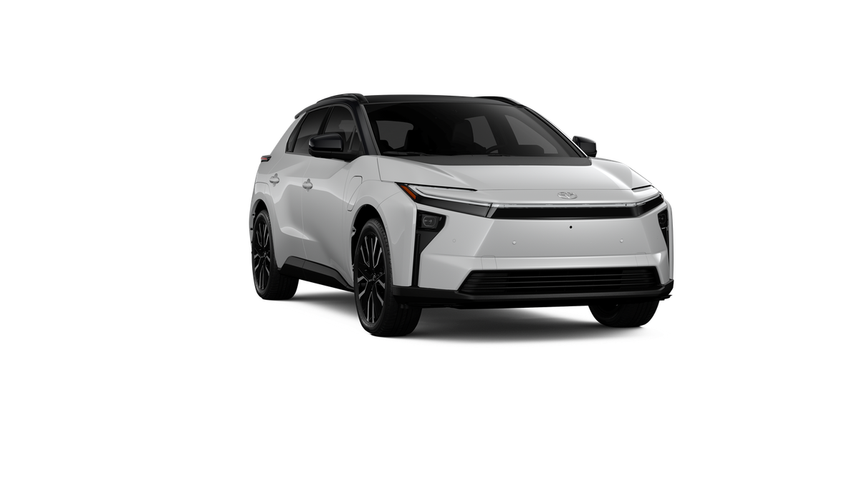 New 2026 Wind Chill Pearl with Midnight Black Metallic roof Toyota Limited image 29