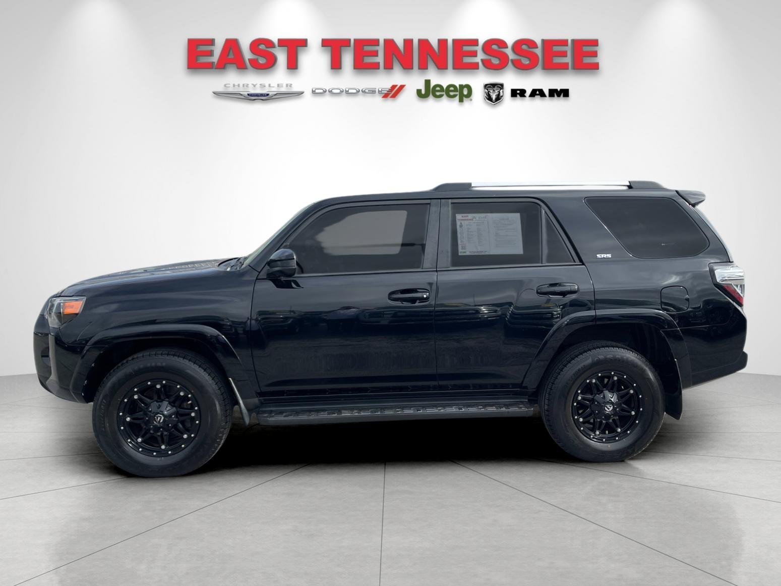 Used 2019 Black Toyota SR5 image 6
