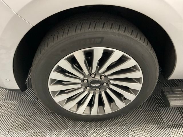 Used 2019 Ingot Silver Metallic Lincoln Reserve image 46