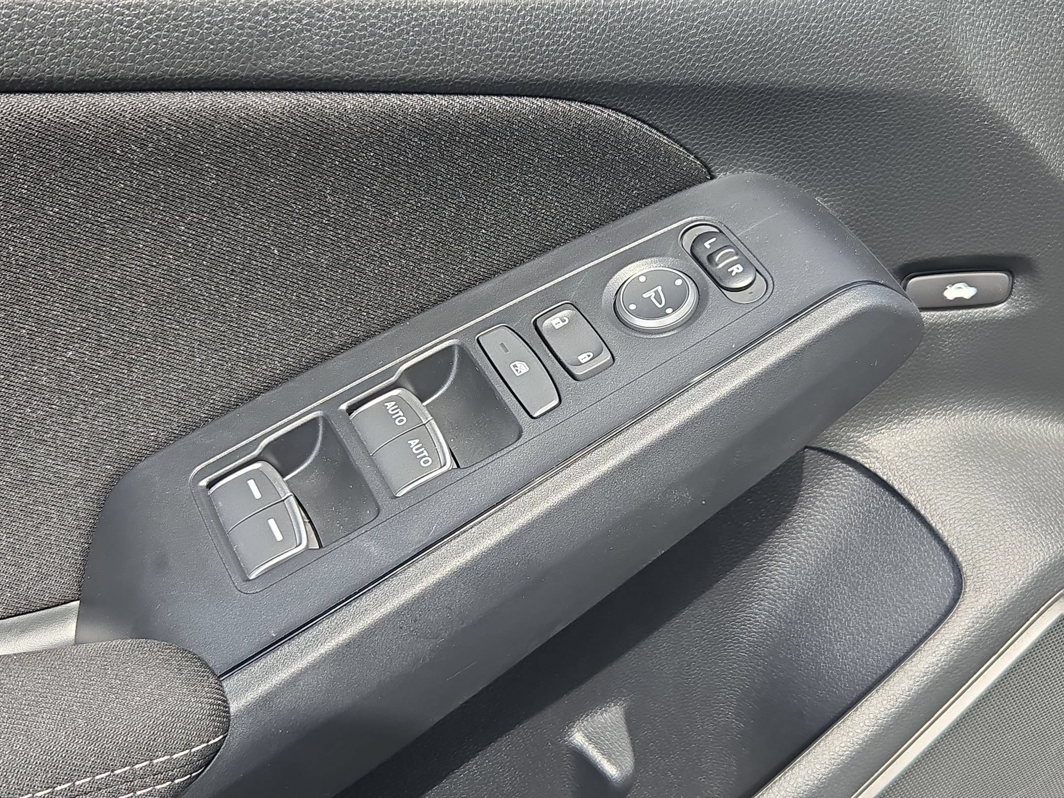 Used 2026 Solar Silver Metallic Honda Sport image 11