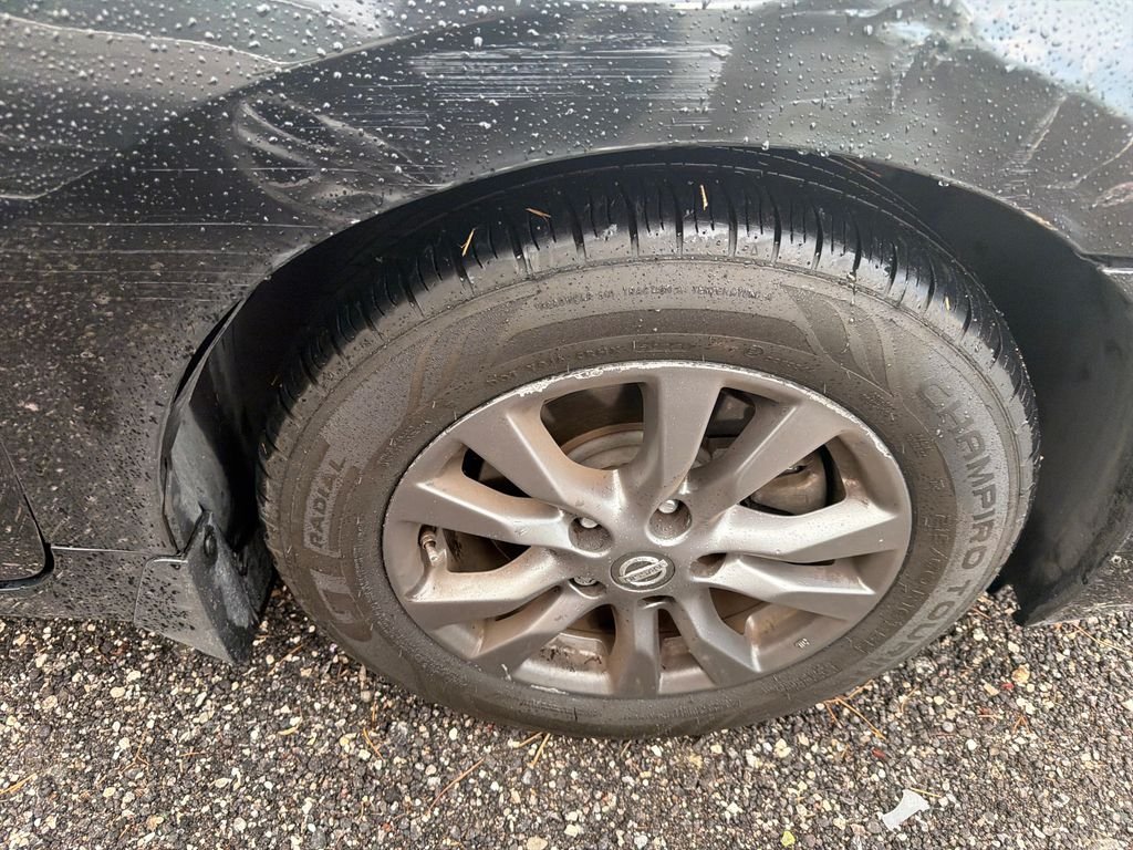 Used 2015 Black Nissan 2.5 S image 15