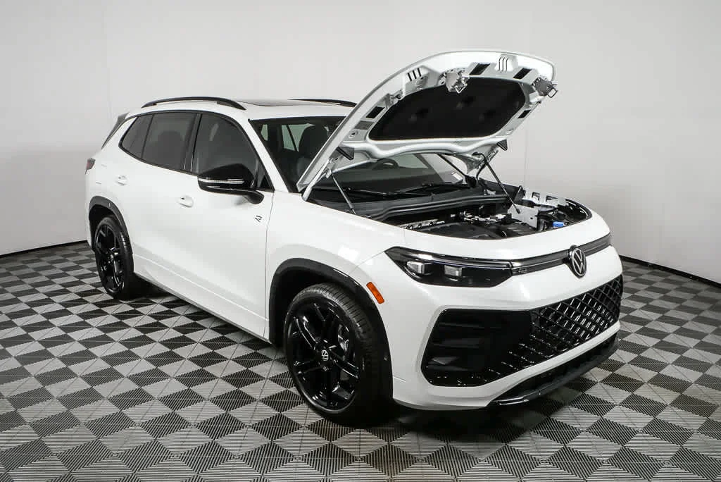 New 2026 Opal White Pearl Volkswagen SE R-Line Black image 35