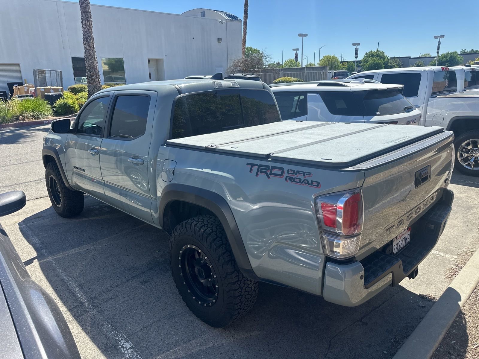 2022 Toyota Tacoma TRD Off-Road photo 3
