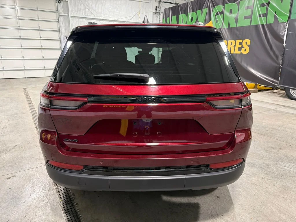Certified Used 2025 Velvet Red Pearlcoat Jeep Altitude image 8