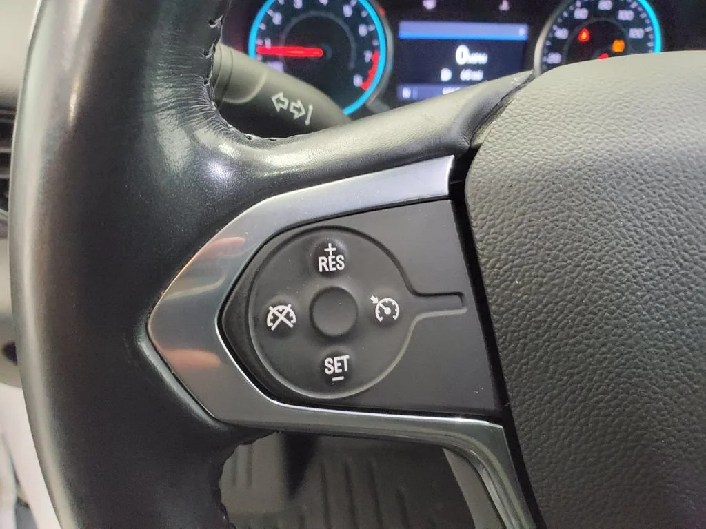 Used 2020 SUMMIT WHITE Chevrolet LT Cloth image 9