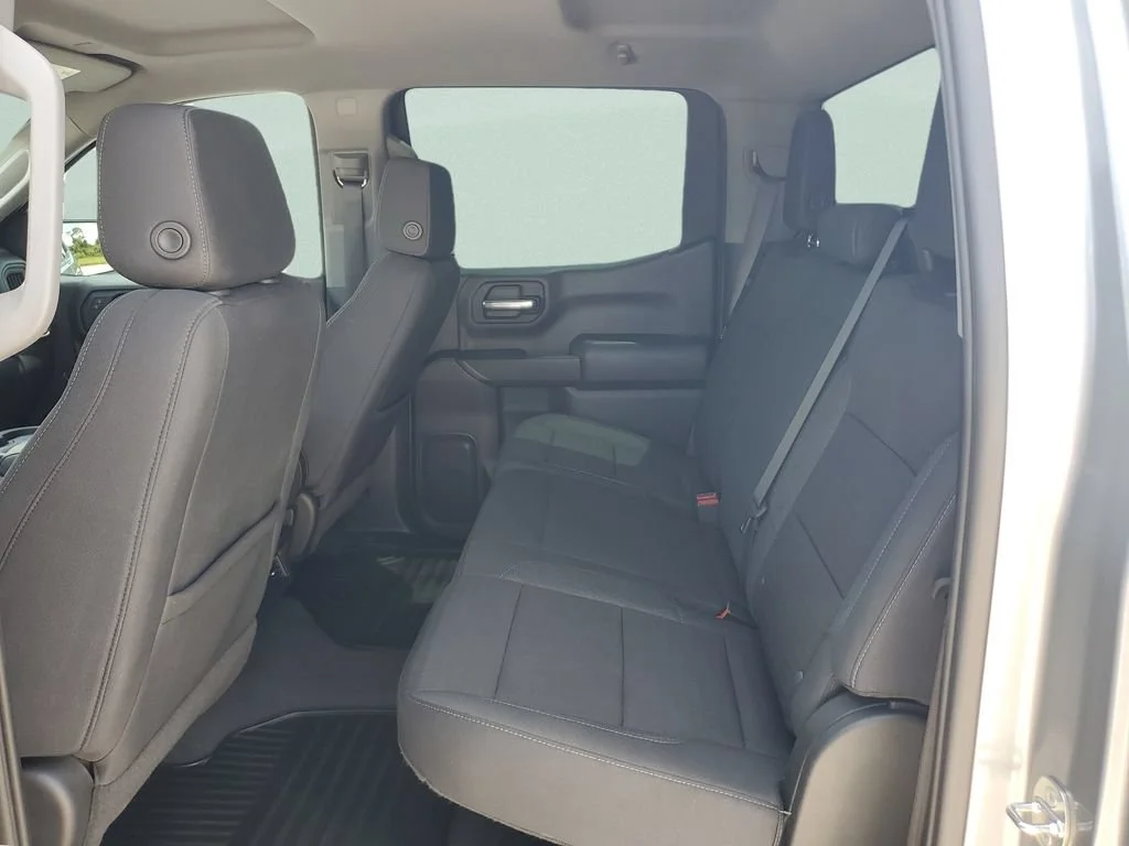 Used 2023 STERLING GRAY METALLIC Chevrolet Custom image 9
