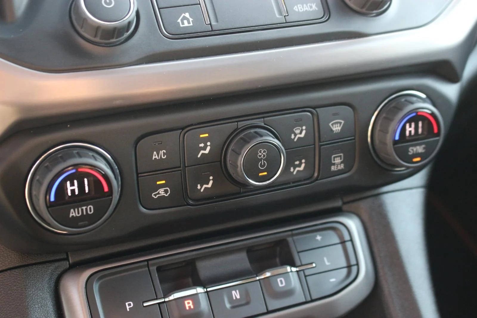Used 2023 Ebony Twilight Metallic GMC AT4 image 30