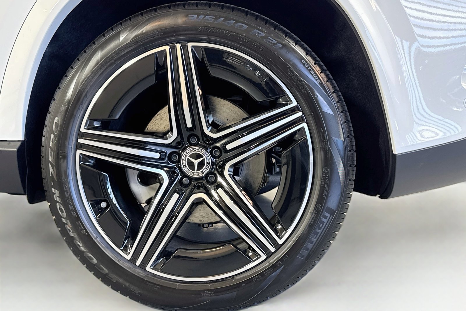 New 2026 Polar White Mercedes-Benz GLE 450 image 29