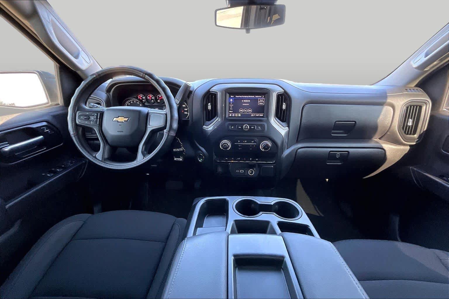 2025 Chevrolet Silverado 1500 Custom - Photo 15
