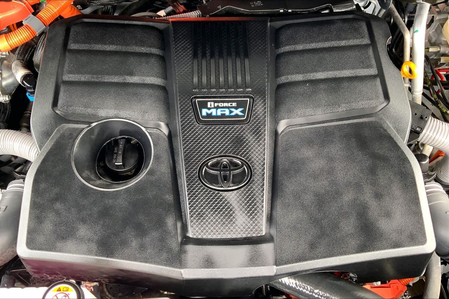 Used 2025 Ice Cap Toyota SR5 image 32