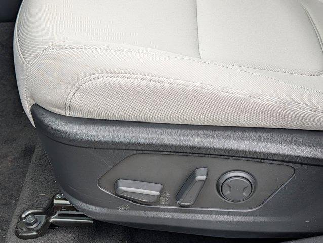 New 2026 Shimmering Silver Hyundai SEL image 13