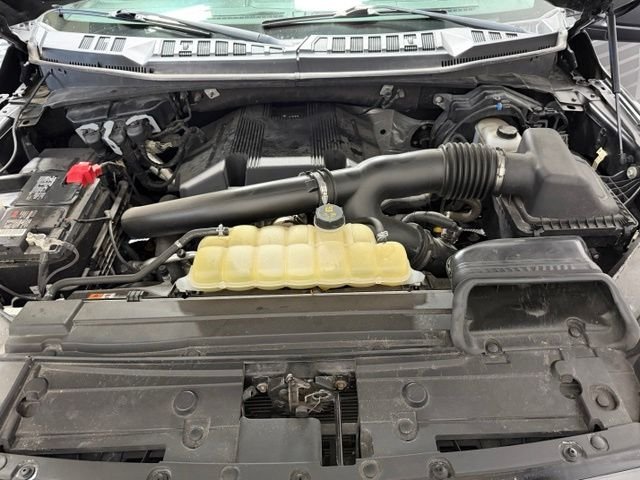 Used 2020 Magnetic Metallic Ford XLT image 44