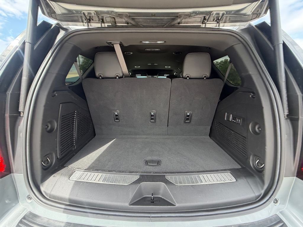 Used 2024 Silver GMC Denali image 19