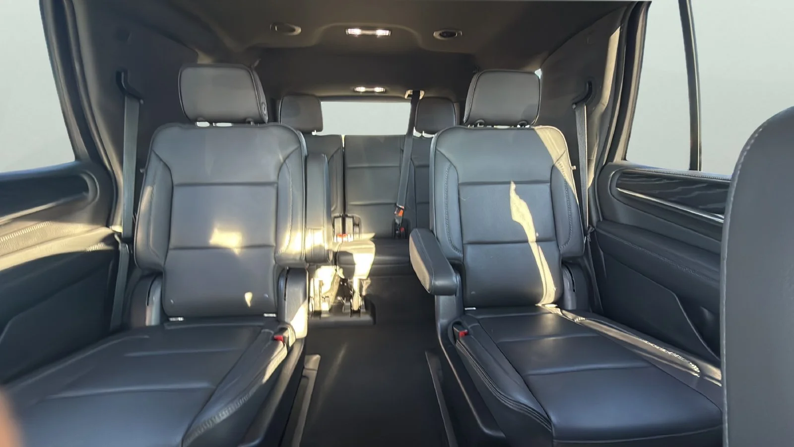 Used 2022 Black GMC Denali image 25