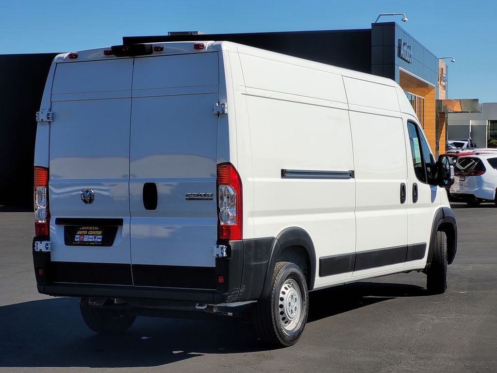 Used 2025 White Ram High Roof image 4