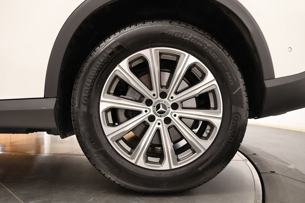 Certified Used 2026 Polar White Mercedes-Benz GLC 300 image 12