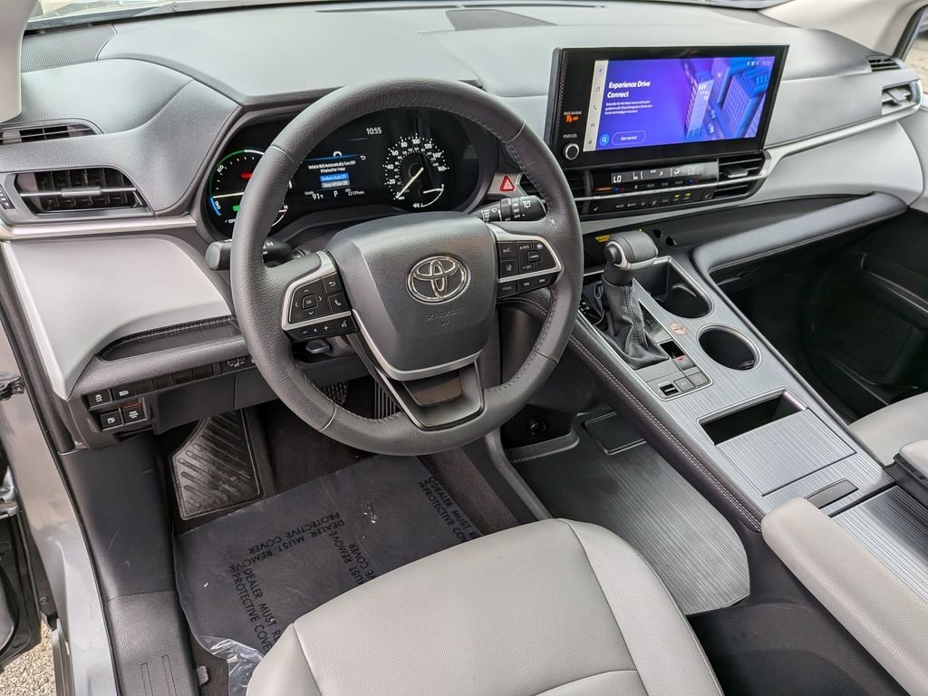 Used 2026  Toyota XLE image 17