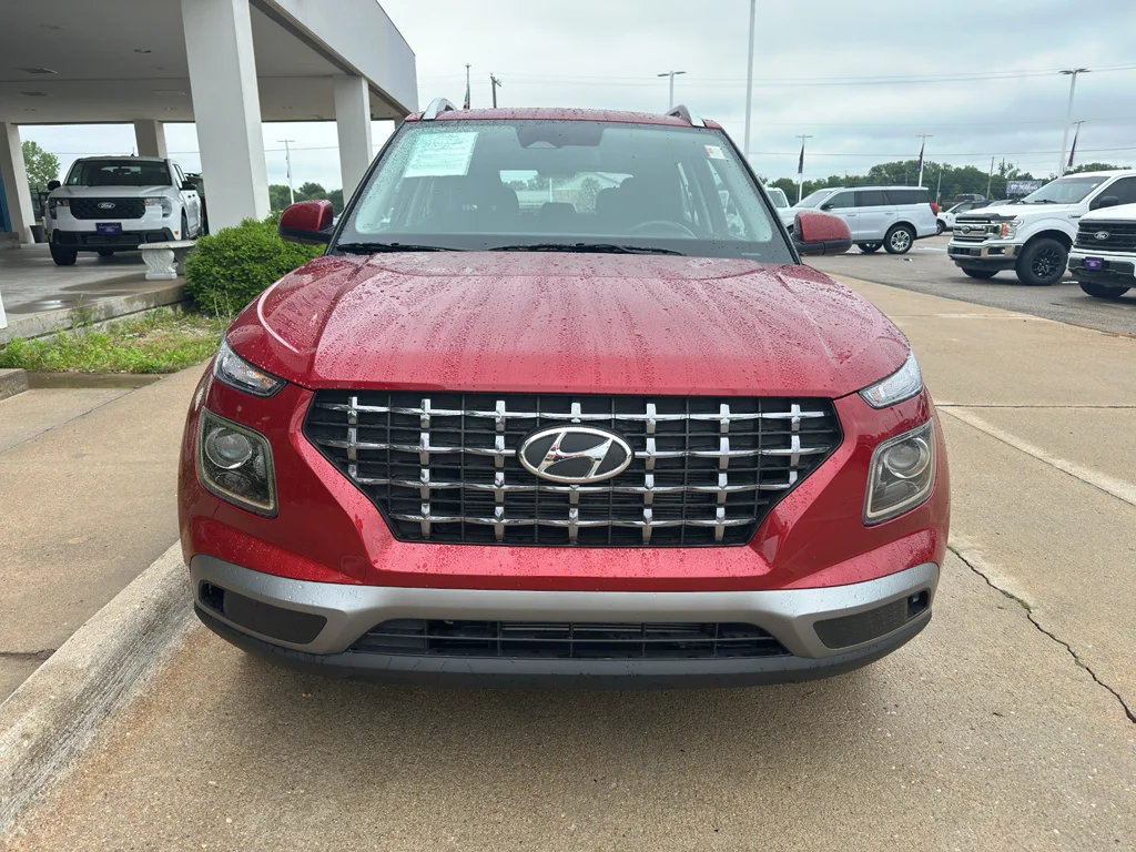 Used 2025 Ultimate Red Hyundai SEL image 8