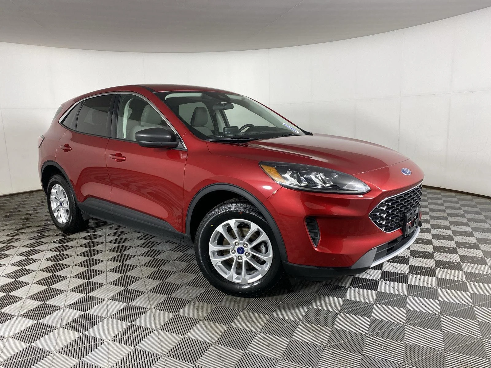 Used 2022 Rapid Red Metallic Tinted Clearcoat Ford  image 11