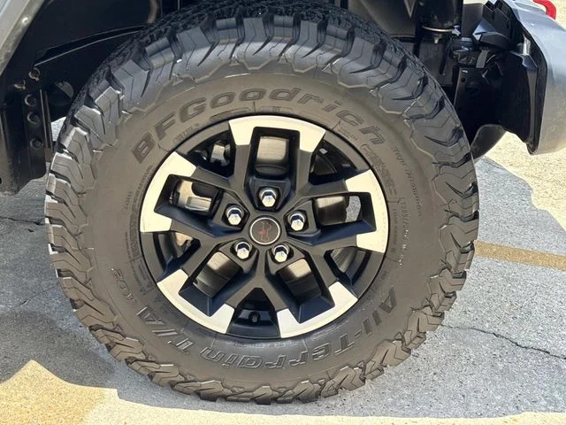 Used 2025 White Jeep Rubicon image 6