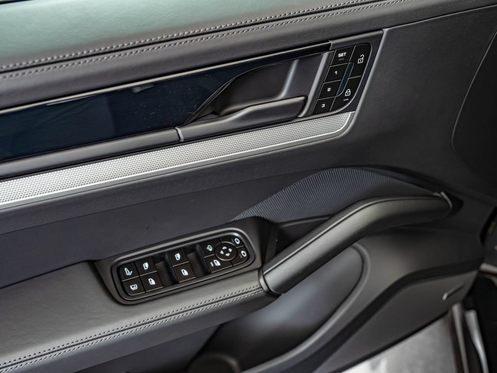 2025 Porsche Cayenne Coup E-Hybrid - Photo 20
