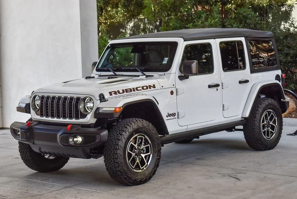 New 2026 Bright White Clearcoat Jeep Rubicon image 3