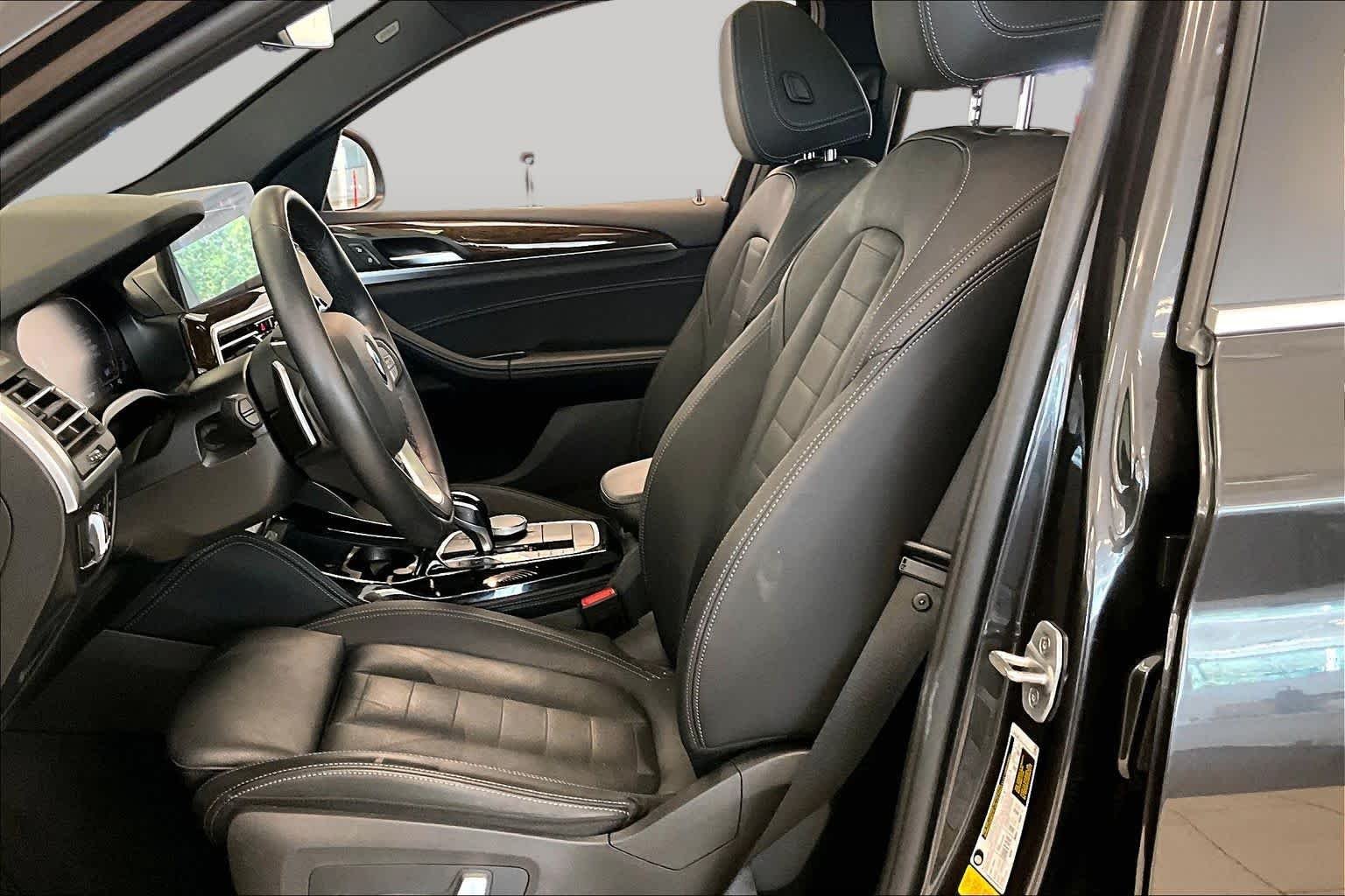 Pre-Owned 2022 BMW X4 XDrive30i