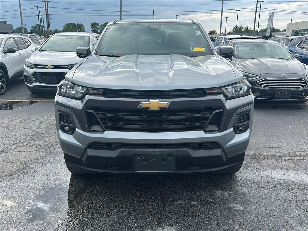 Used 2024 Sterling Gray Metallic Chevrolet 4WD LT image 6