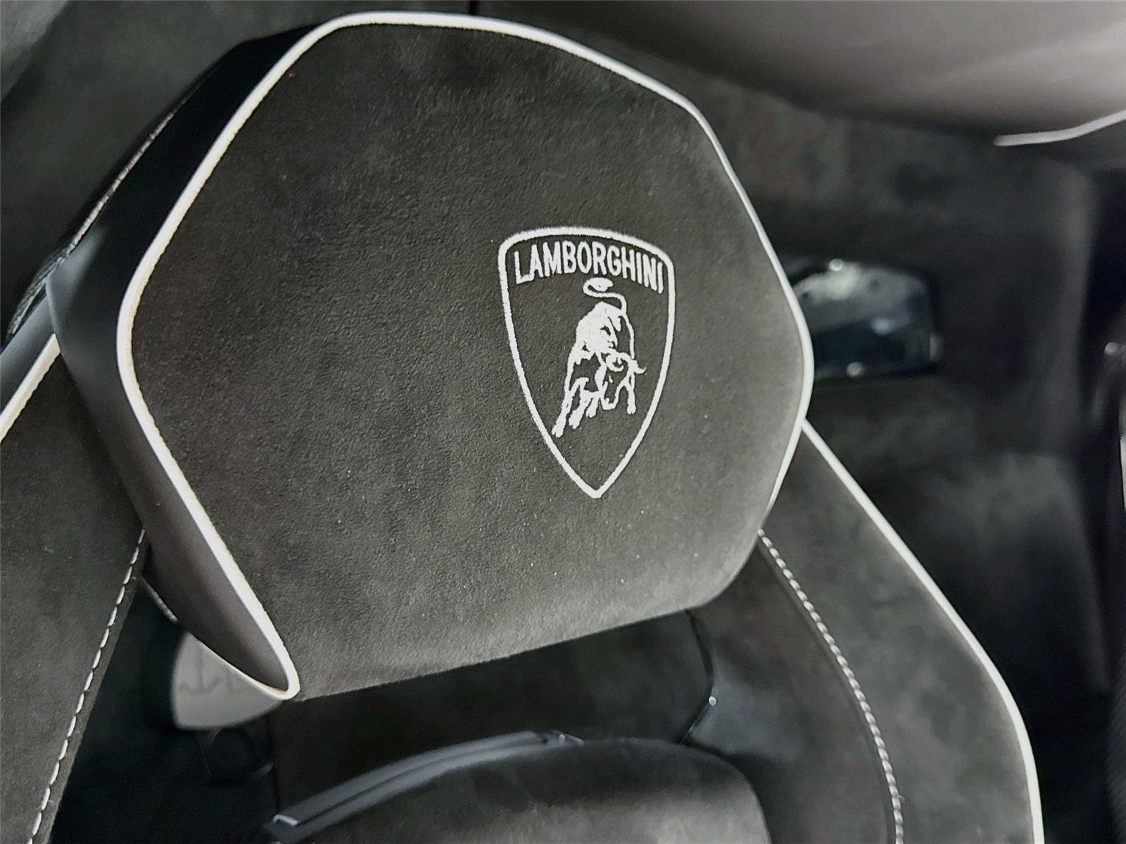Used 2020 Nero Aldebaran Lamborghini SVJ | Boden Exhaust | Ext Carbon Pkg image 32