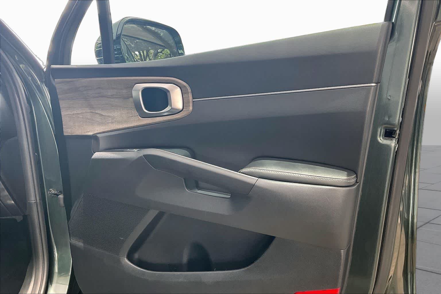 Used 2023 ARUBA Kia X-Line EX image 23