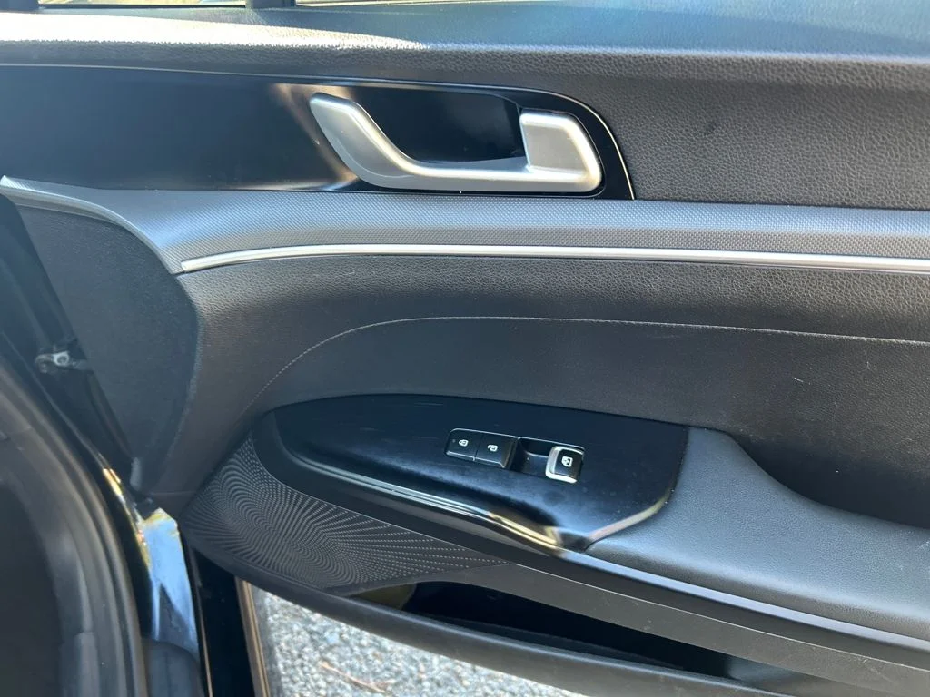 Used 2021 Black Kia GT-Line image 27