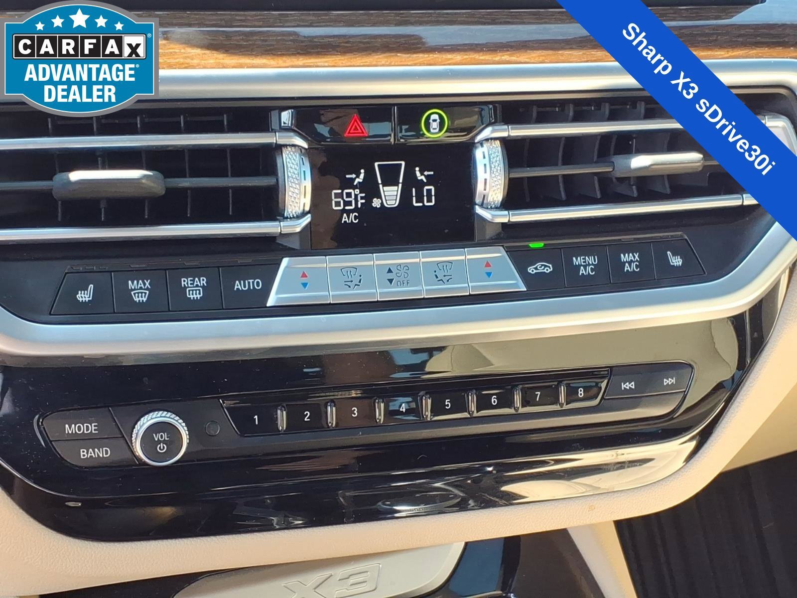 Used 2022  BMW sDrive30i image 23