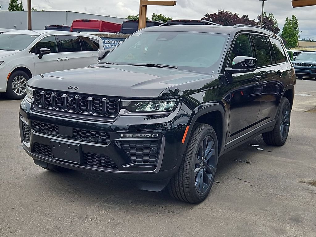 New 2026 Diamond Black Crystal Pearl-Coat Exterior Paint Jeep  image 3
