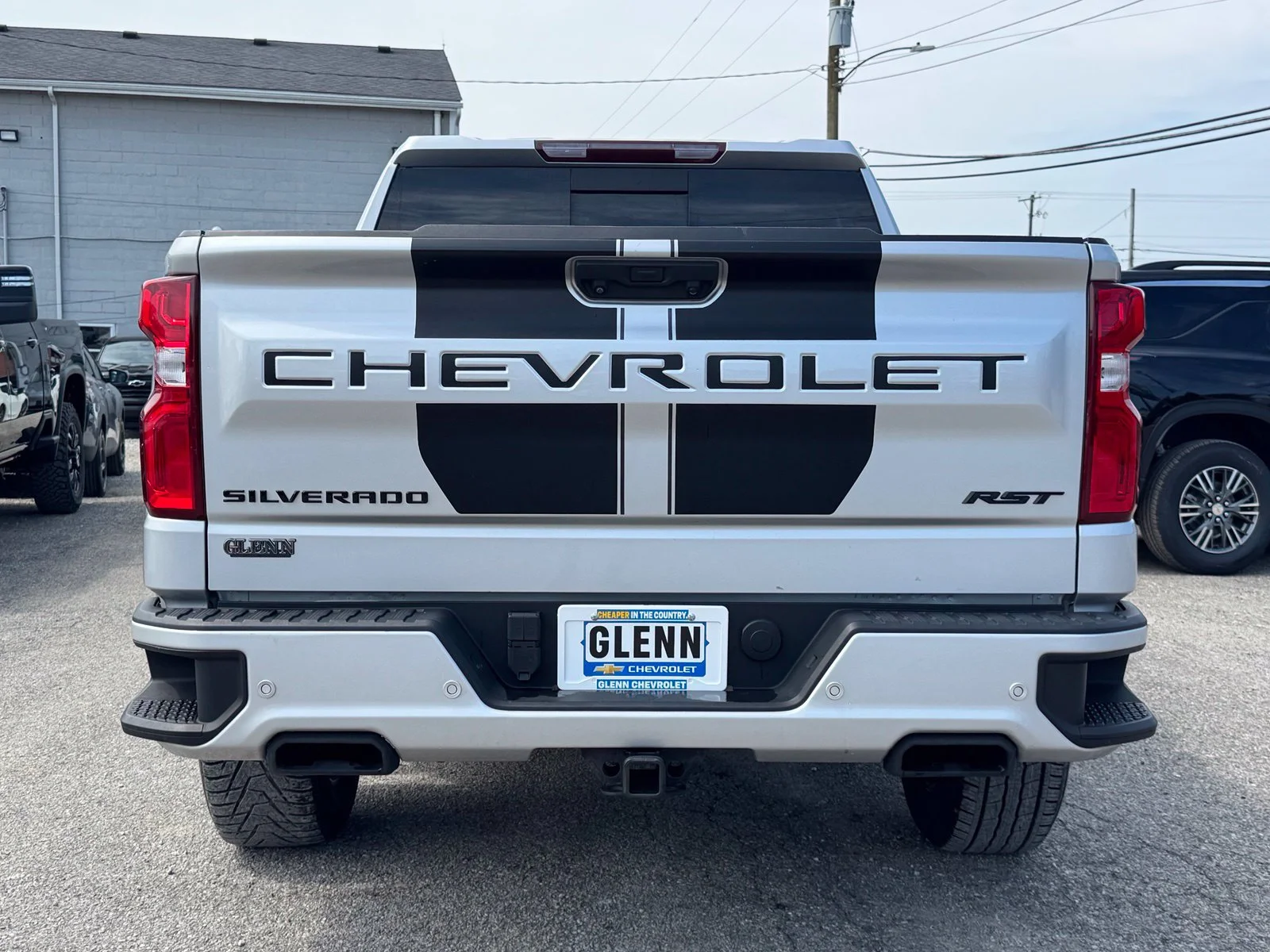 Used 2022 SILVER ICE METALLIC Chevrolet RST image 7