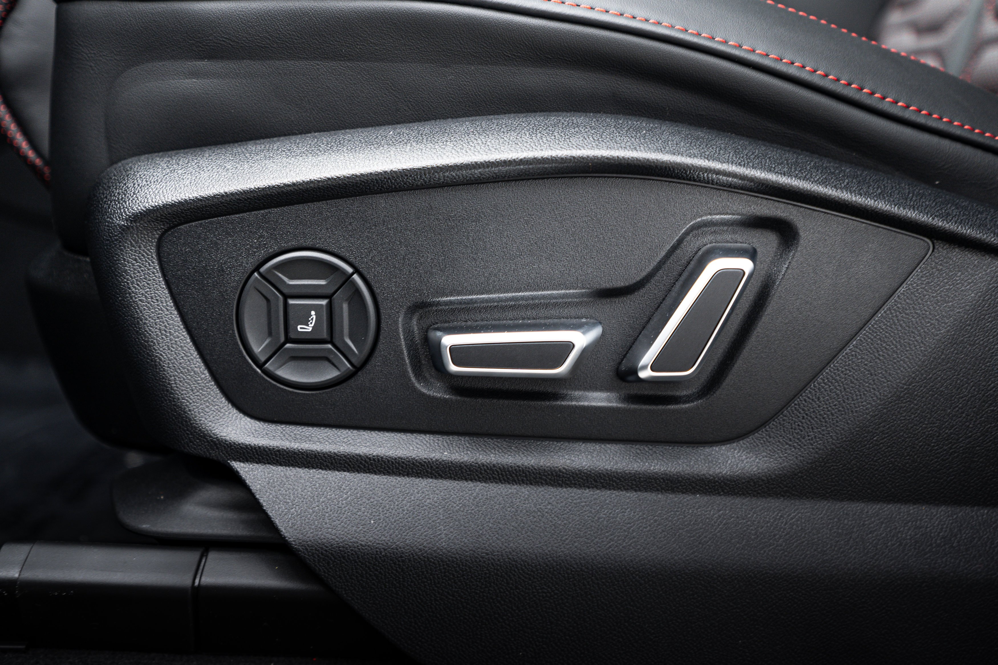 New 2026 Glacier White Audi performance image 16