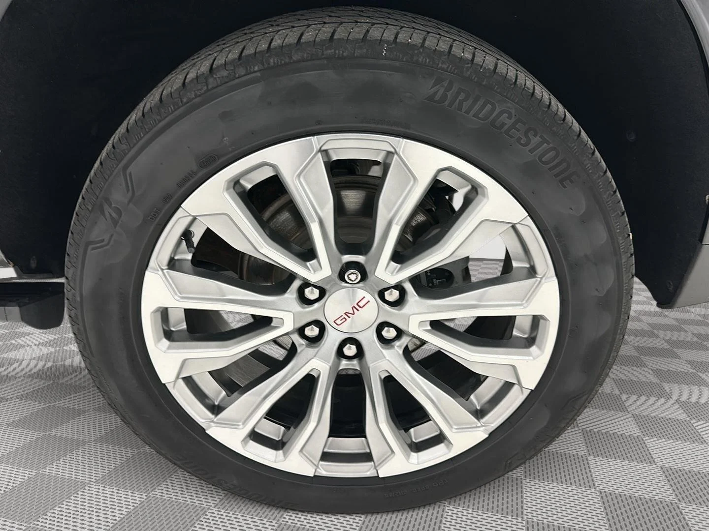 Used 2021 ONYX BLACK GMC Denali image 32