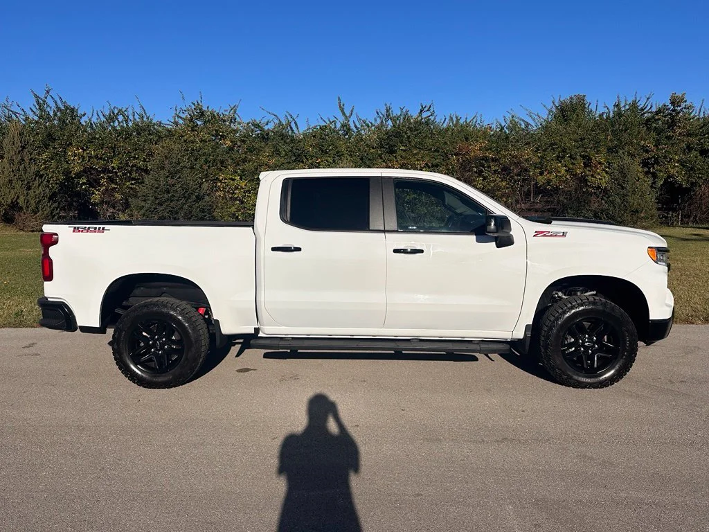 Used 2024 Summit White Chevrolet LT Trail Boss image 13