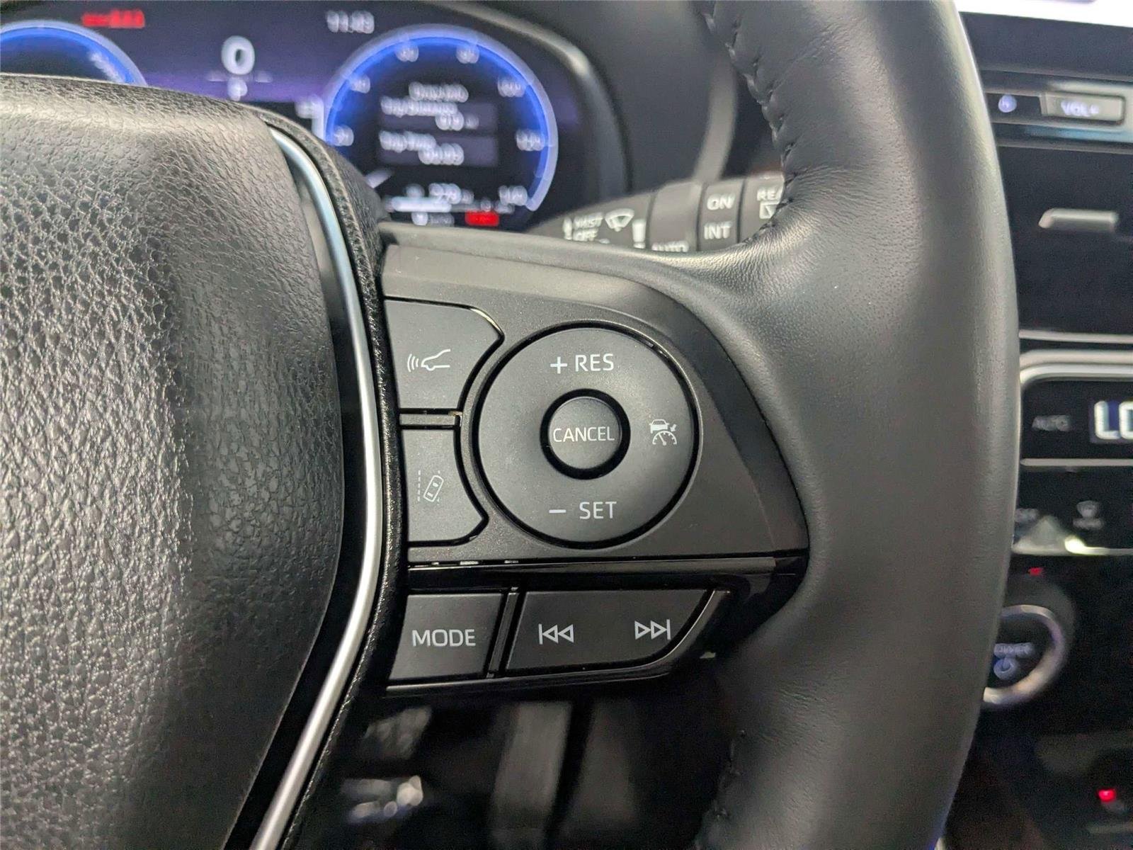 Certified Used 2023 Wind Chill Pearl Toyota Limited image 19