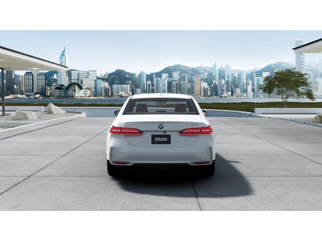 New 2027 Alpine White BMW  image 5