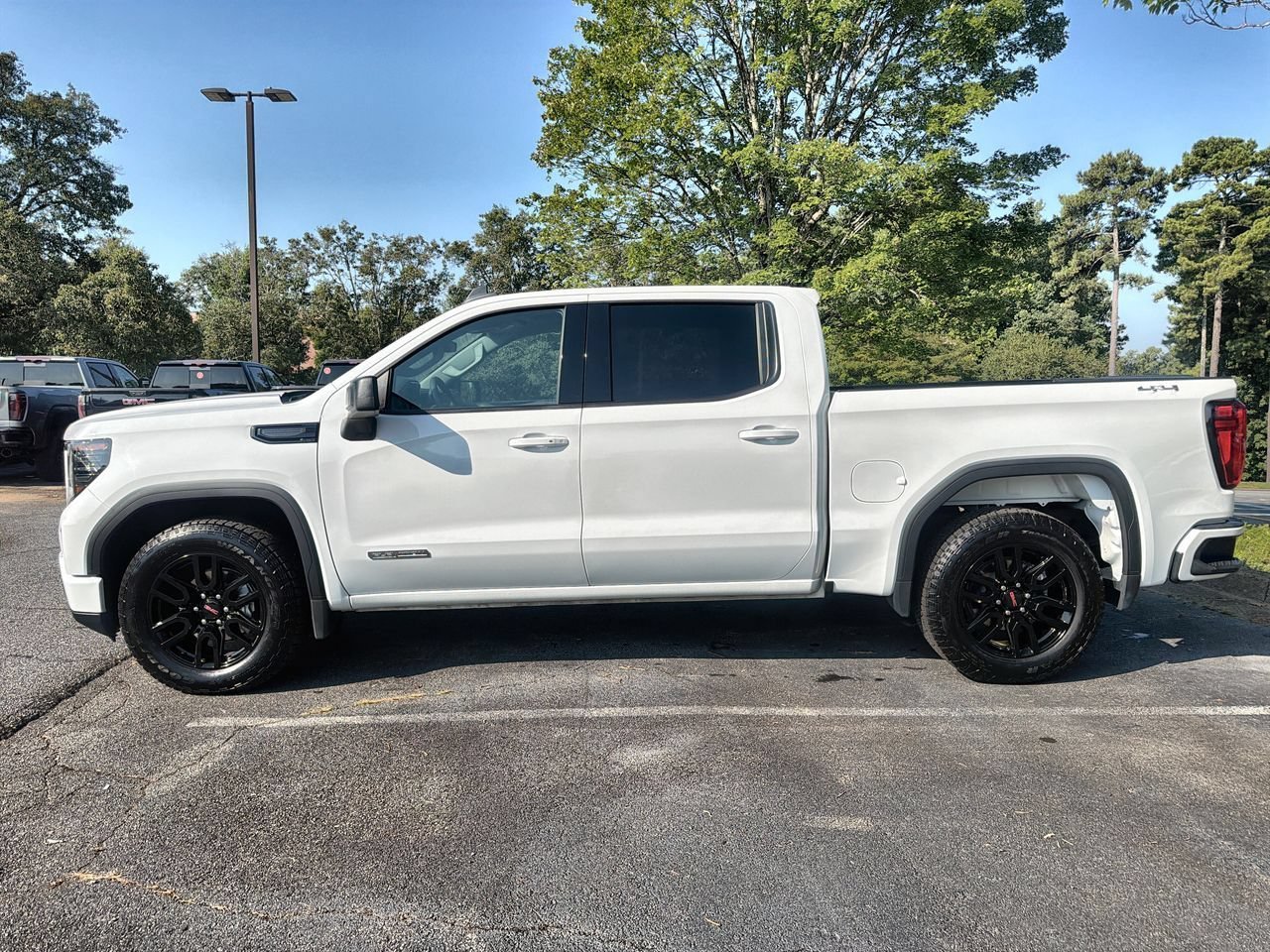 Used 2024 Summit White GMC Elevation image 5