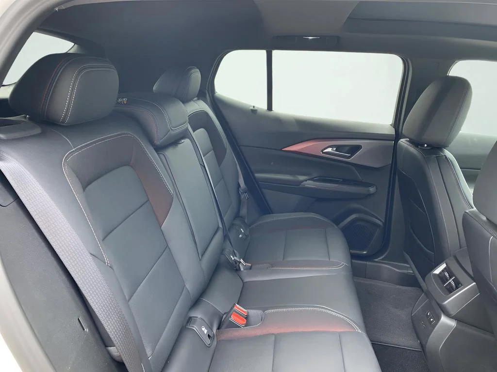 2025 Chevrolet Equinox EV RS - Photo 25