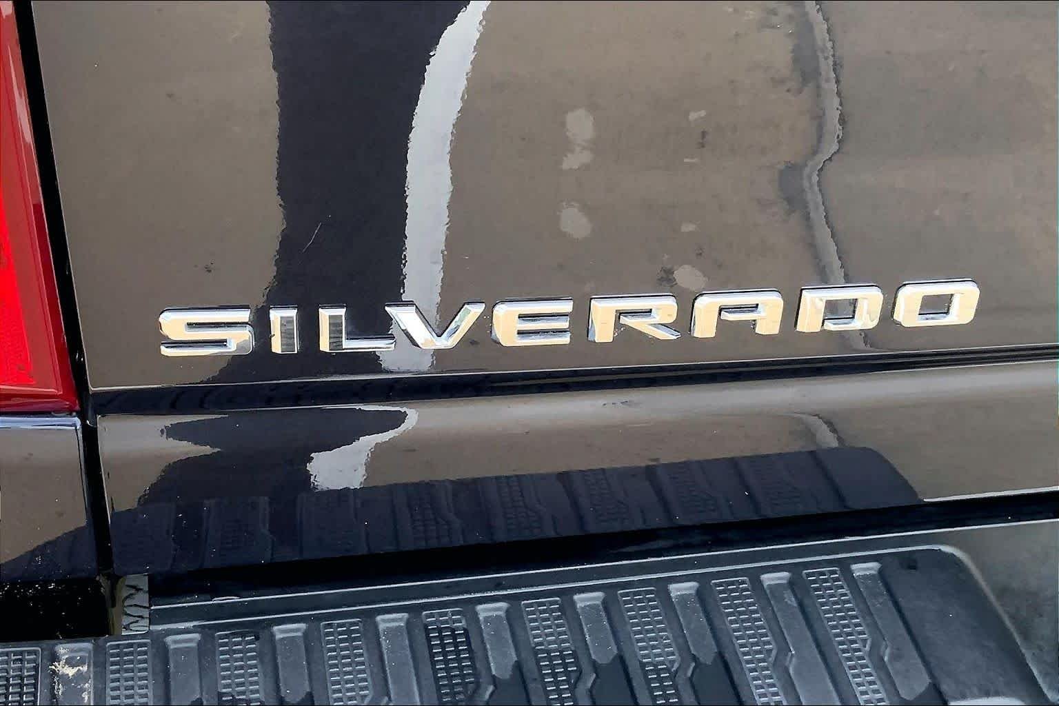Used 2024 Dark Ash Metallic Chevrolet Custom image 29