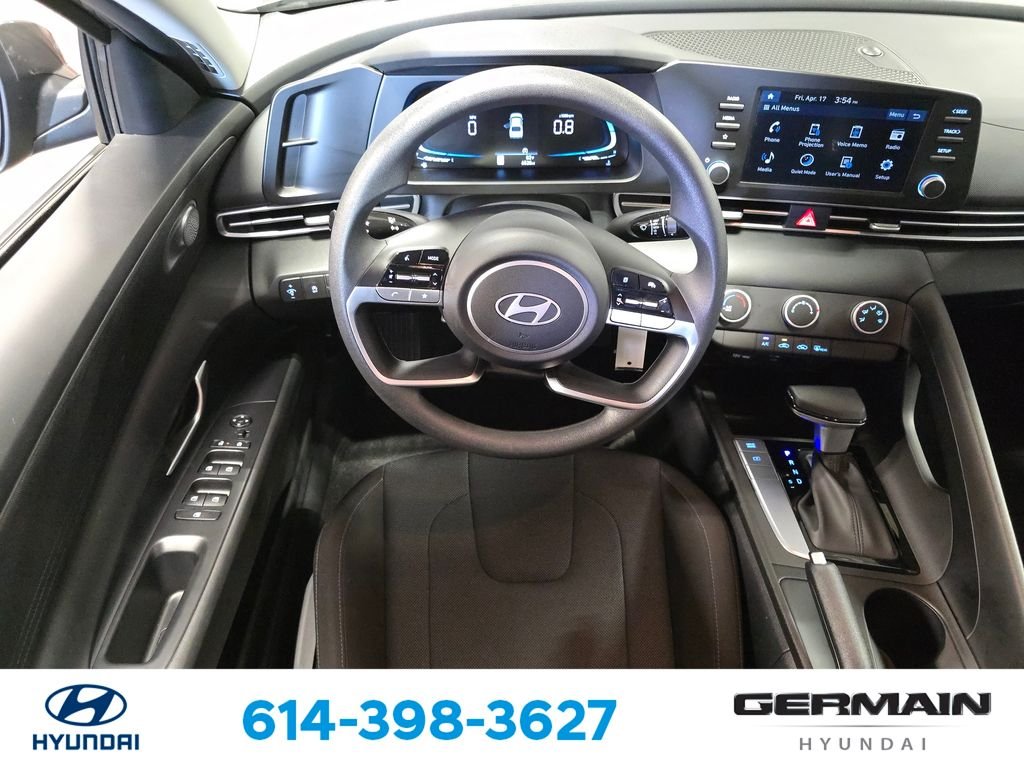 2025 Hyundai Elantra SE - Photo 17