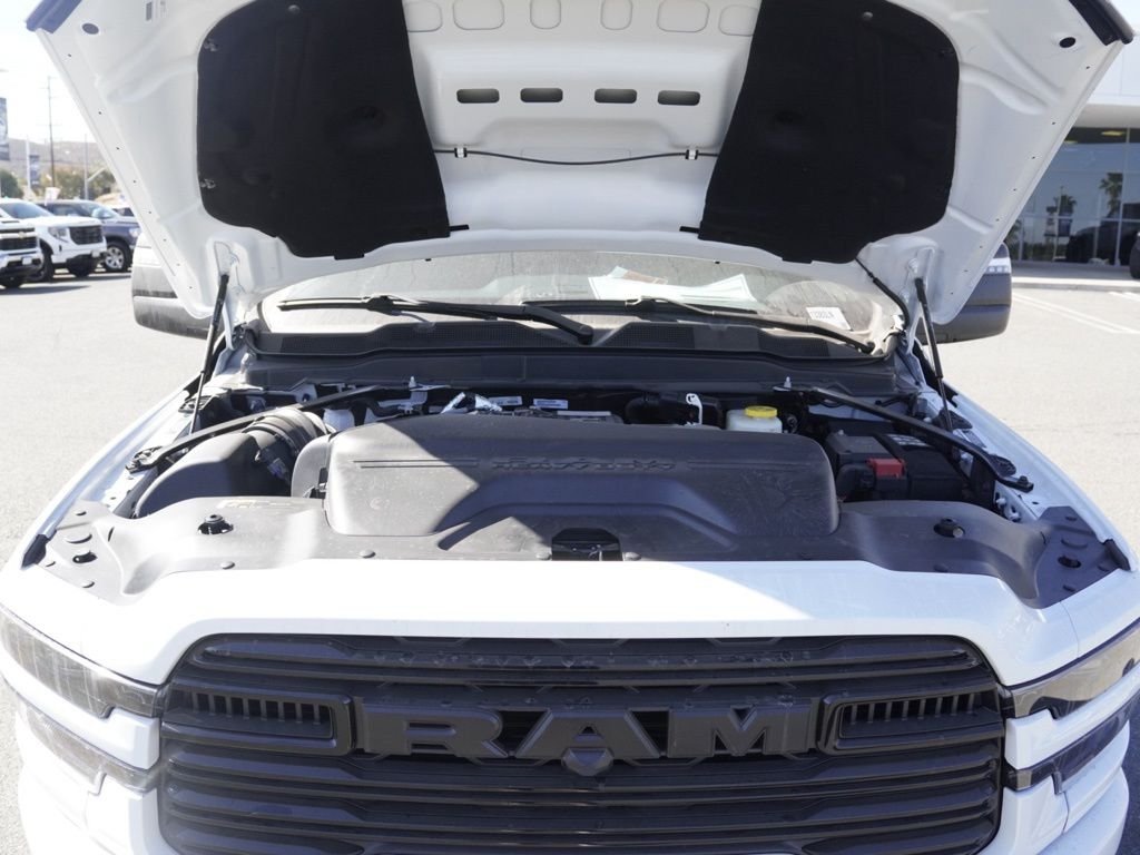 New 2026 Bright White Clear-Coat Exterior Paint RAM Laramie image 28